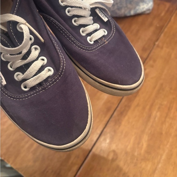 Shoes - Picture 2 of 5